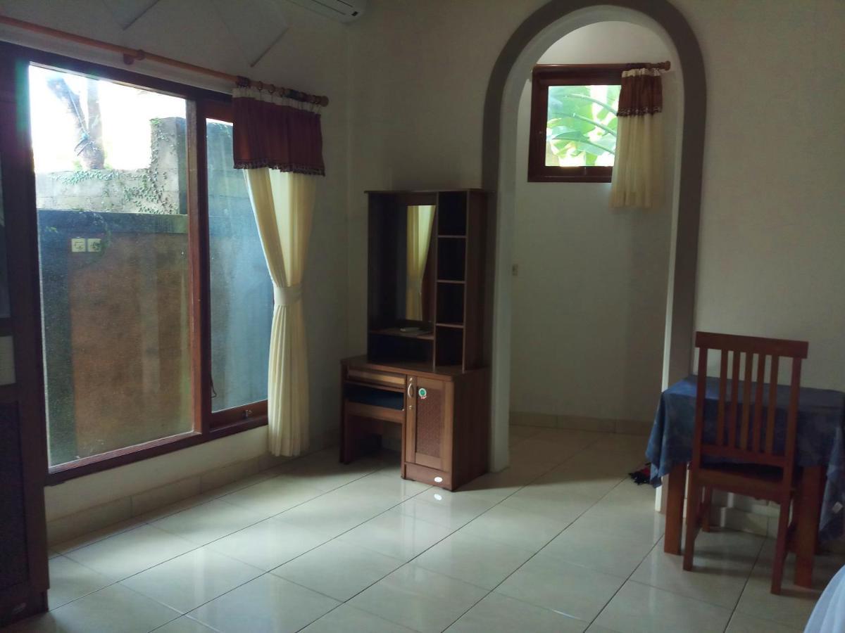 Rumah Wayans Lipah Amed Exterior foto