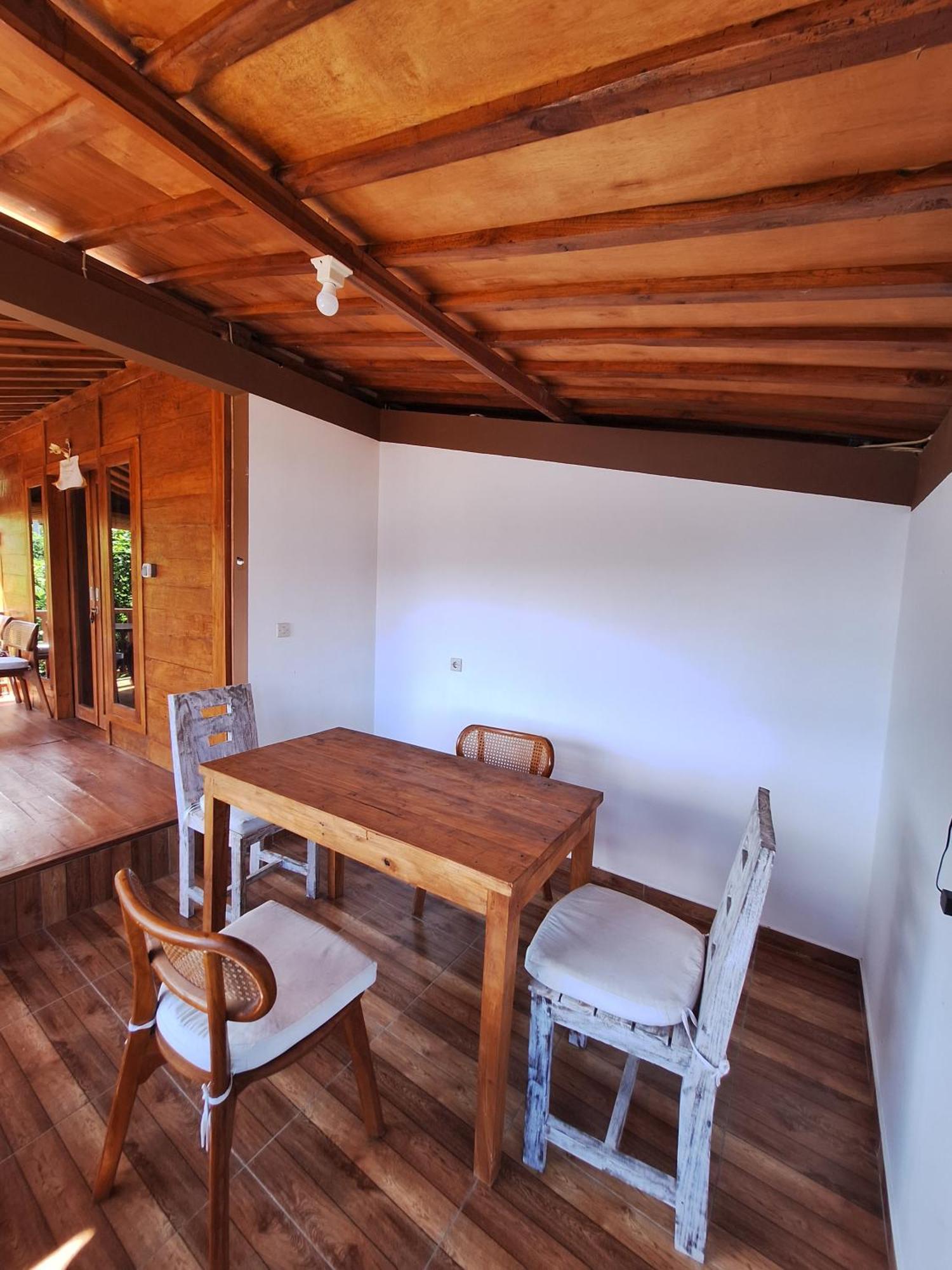 Rumah Wayans Lipah Amed Exterior foto