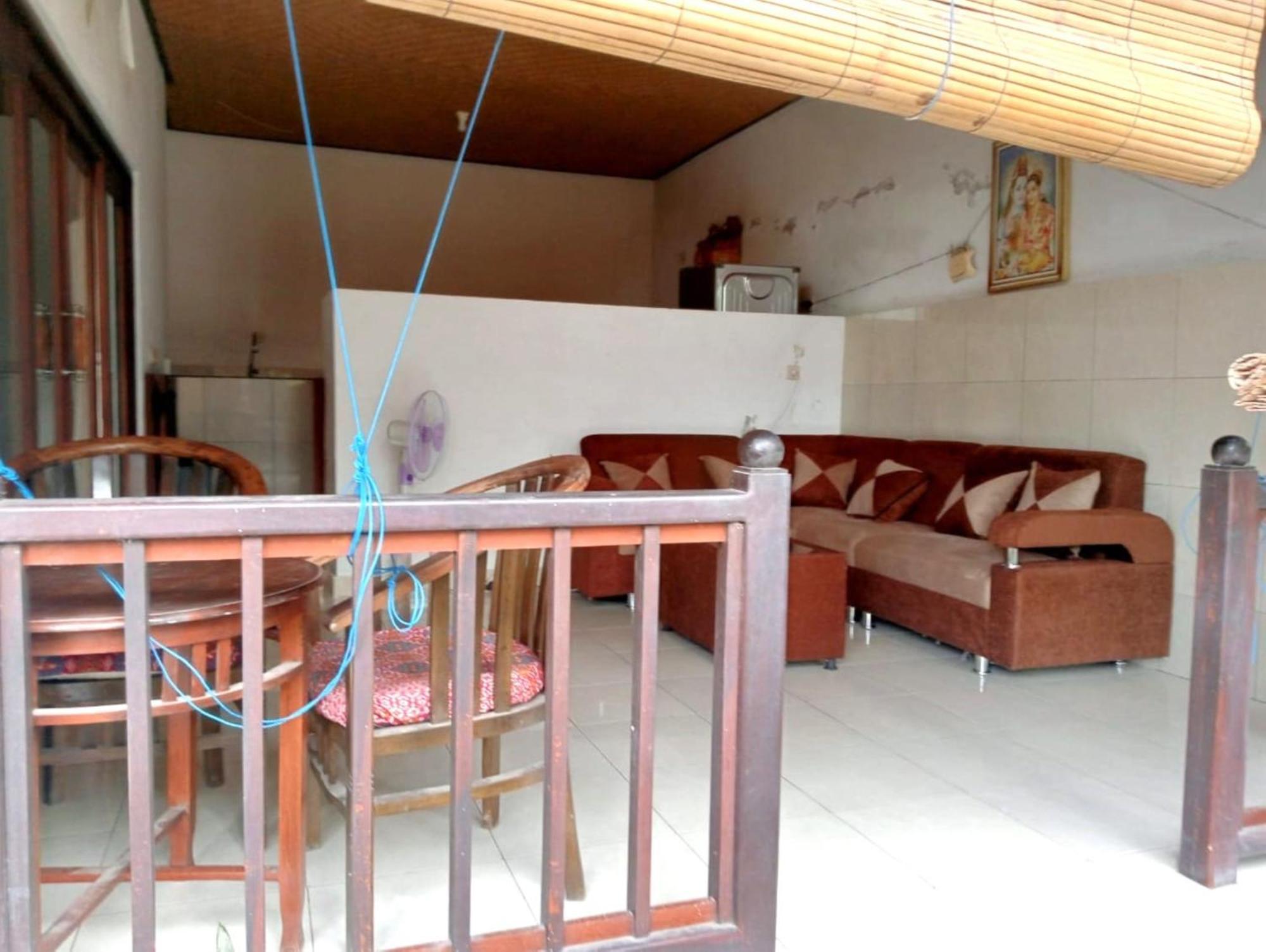Rumah Wayans Lipah Amed Exterior foto